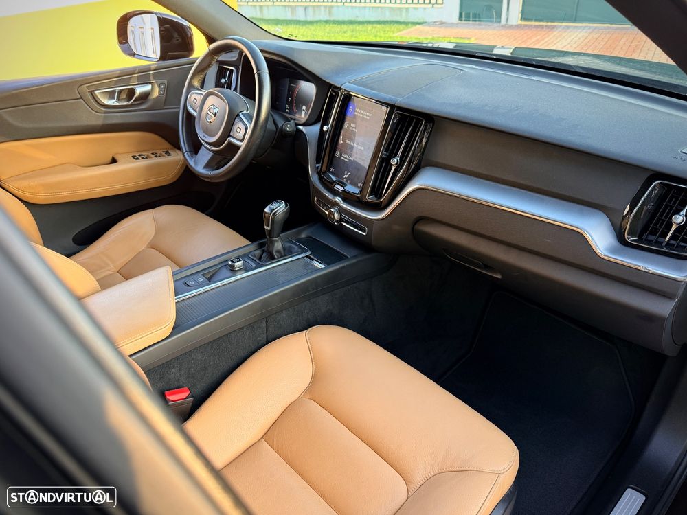 Volvo XC 60 2.0 D3 Momentum - 19