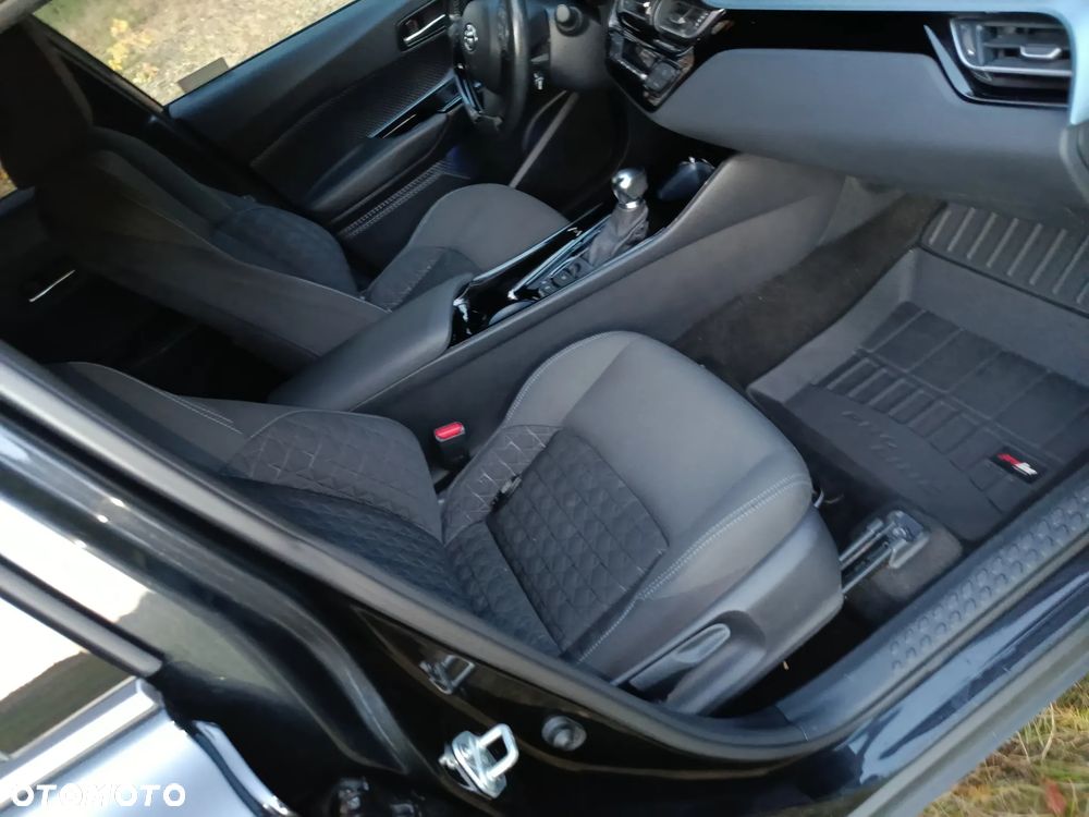 Toyota C-HR - 22