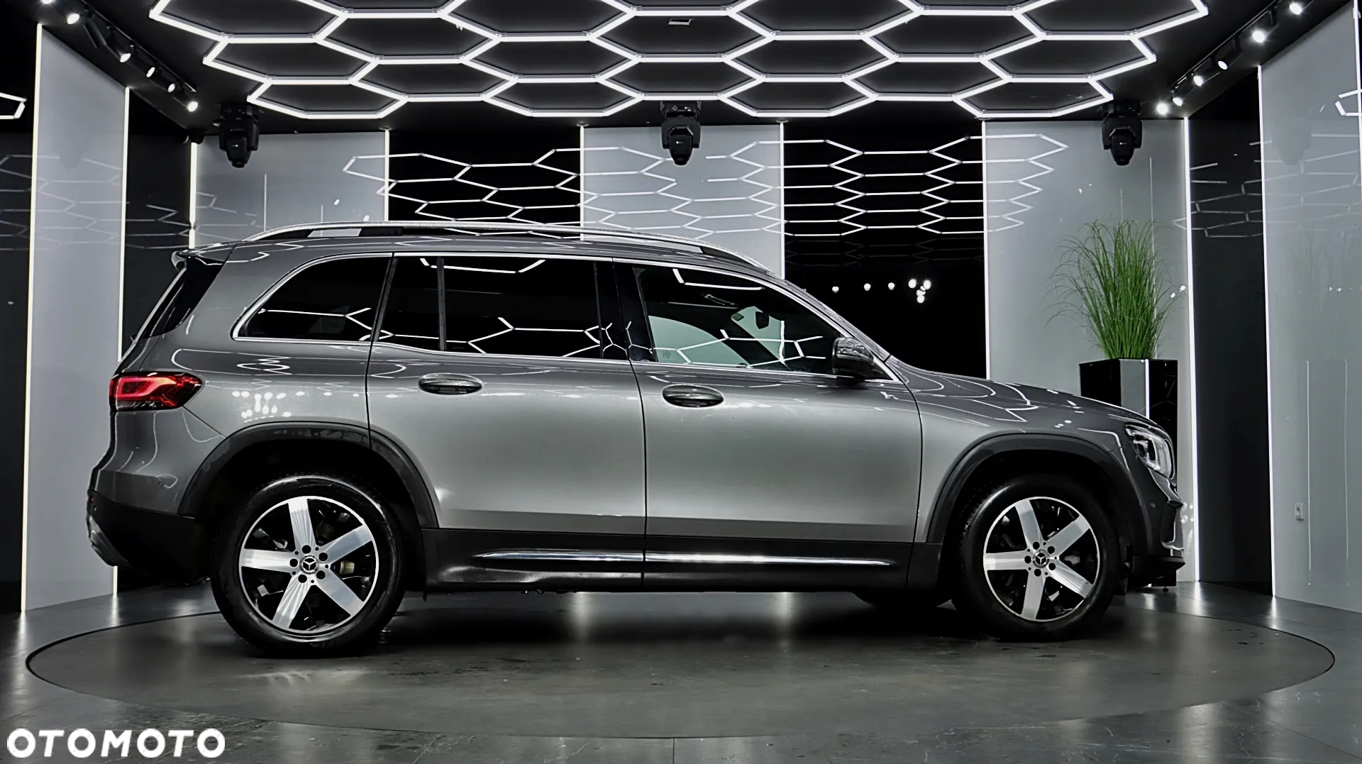 Mercedes-Benz GLB 200 d 8G-DCT - 11