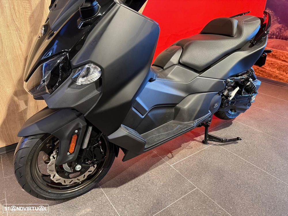 Sym MAXSYM - 8