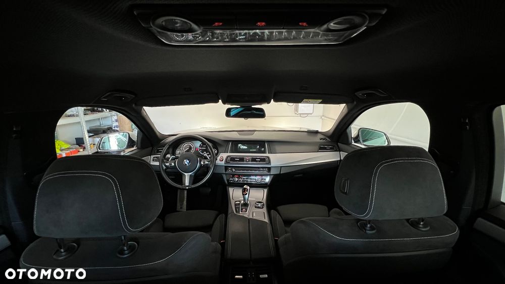 BMW Seria 5 520d xDrive - 17
