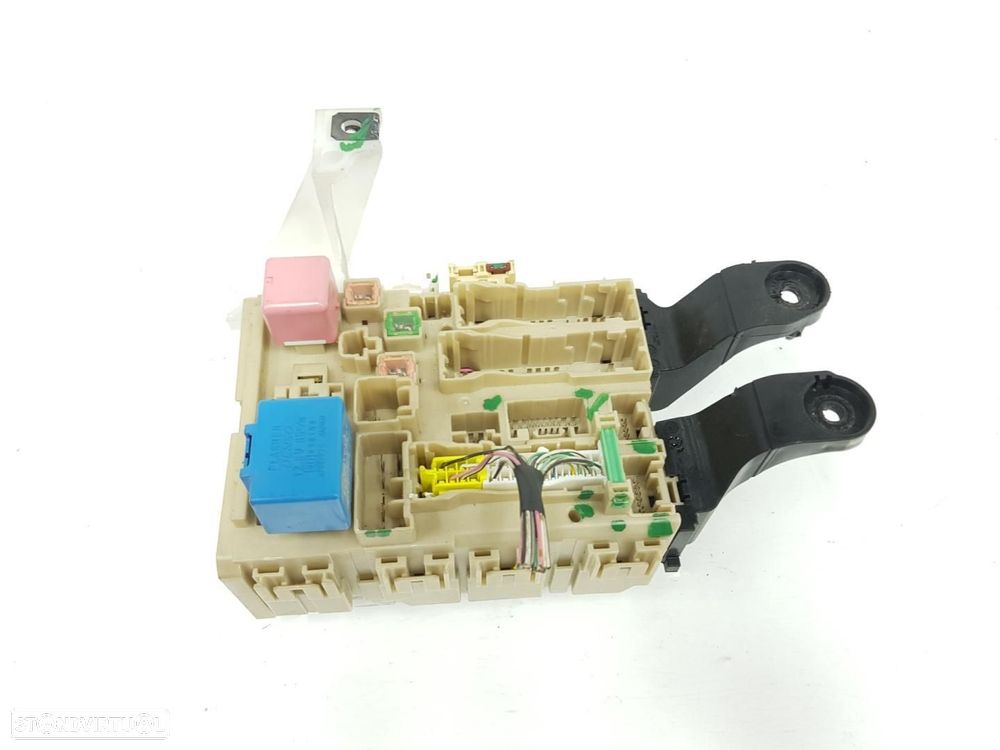 CAIXA DE RELES FUSÍVEIS TOYOTA AVENSIS CROSS SPORT T27 - 1