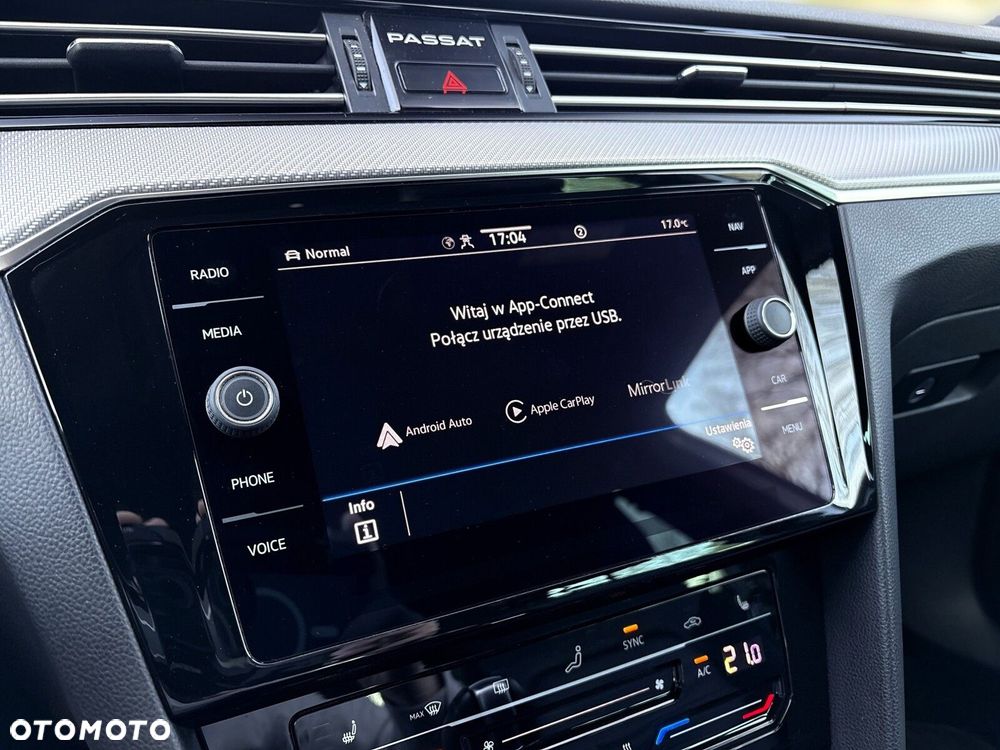 Volkswagen Passat - 20