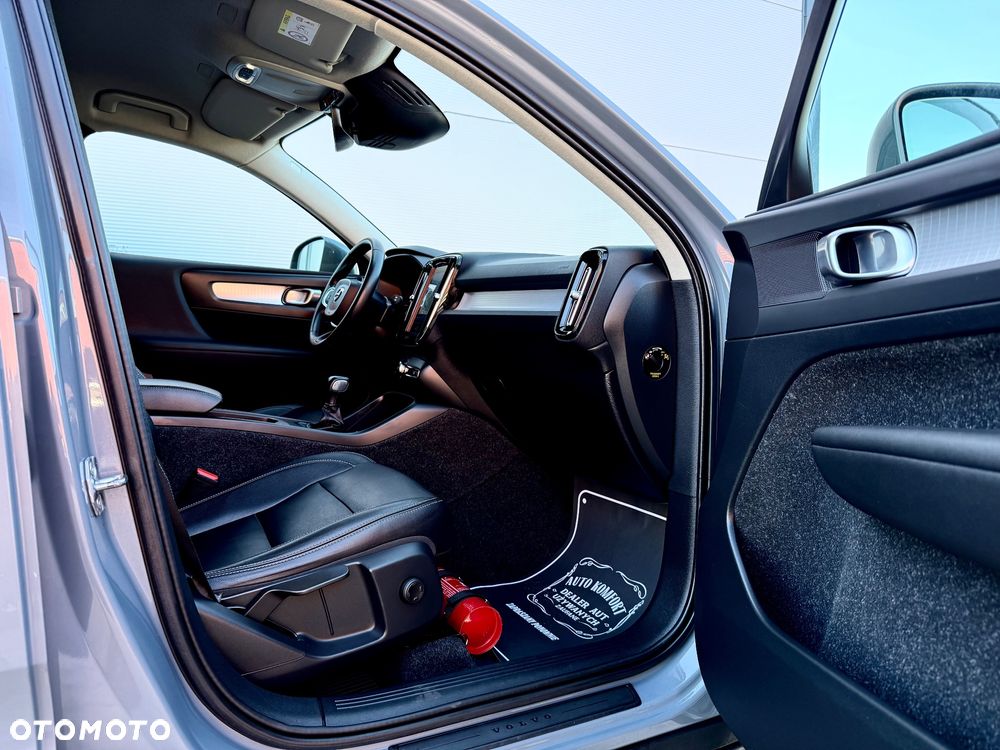 Volvo XC 40 D3 Momentum Pro - 30