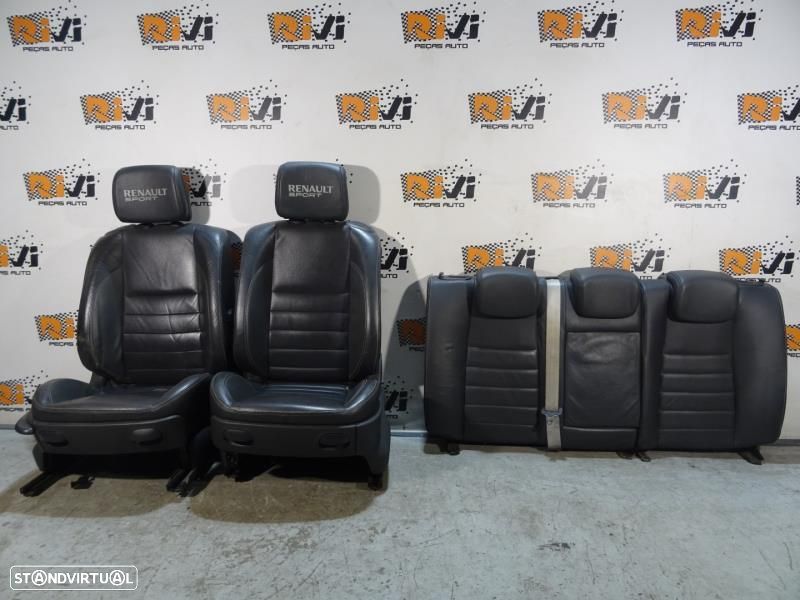Bancos Renault Sport Megane 2 RS2 Coupe com Quartelas Frontais - 1
