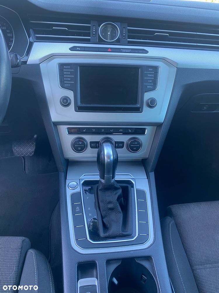 Volkswagen Passat 2.0 TDI BMT Trendline DSG7 - 13
