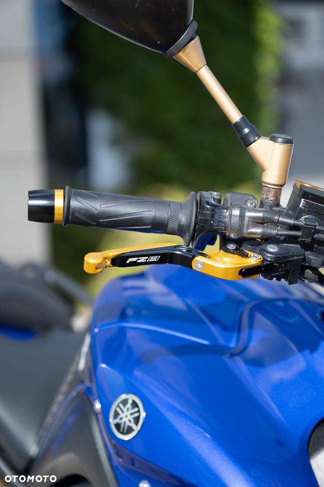 Yamaha FZ8 - 14