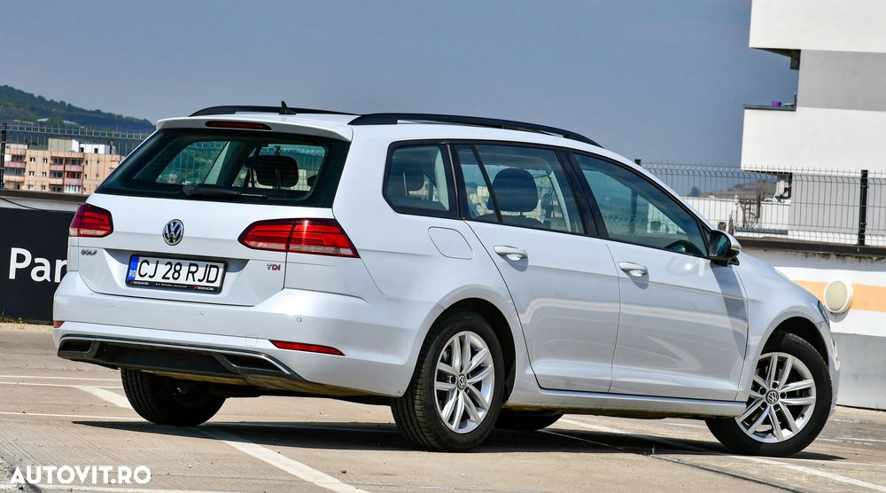 Volkswagen Golf 1.6 TDI Comfortline - 3