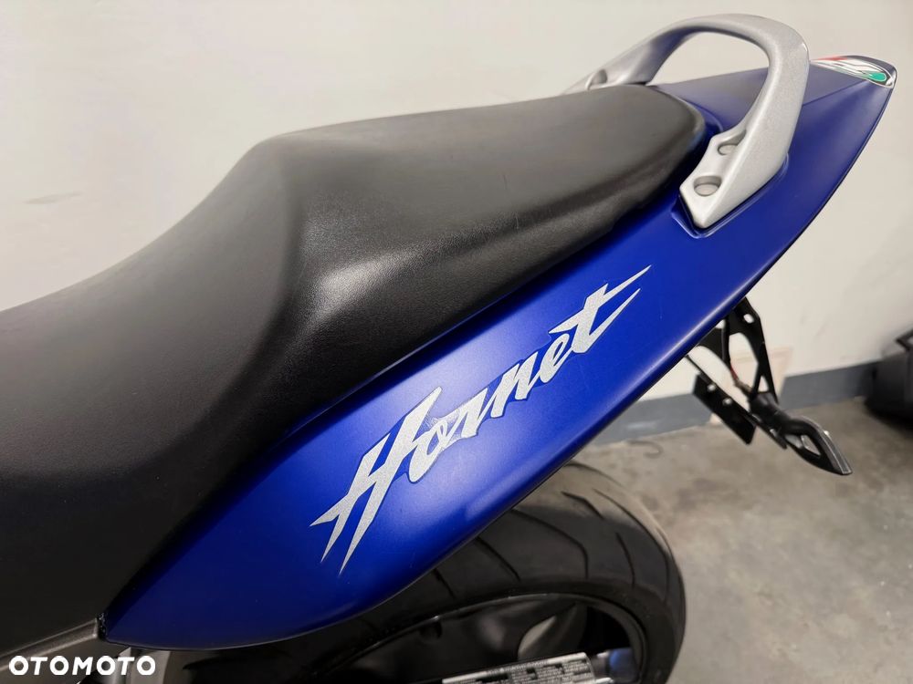 Honda Hornet - 27