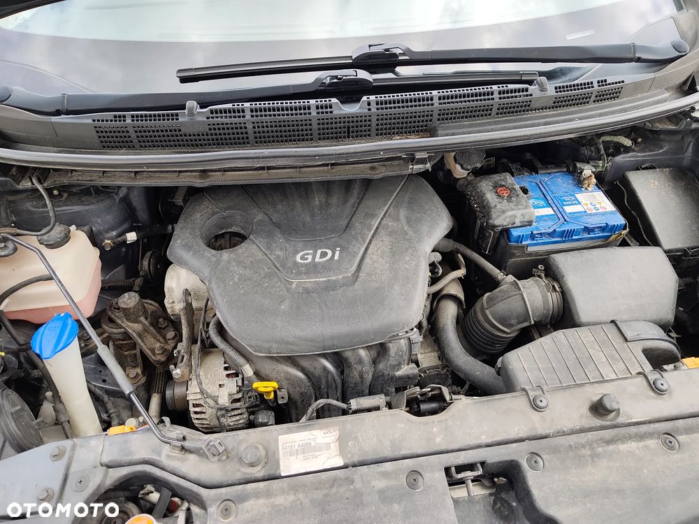 Kia Carens - 17