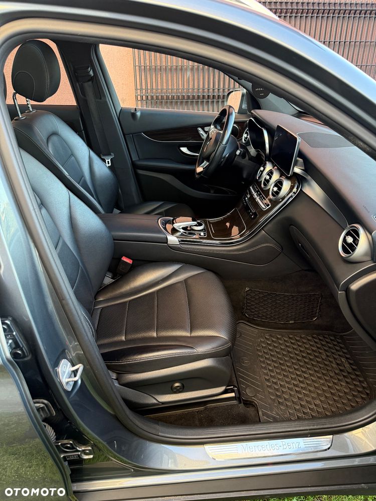 Mercedes-Benz GLC - 22