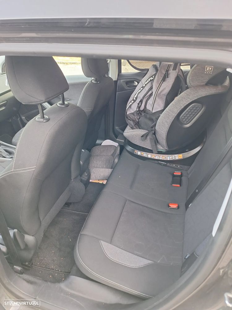 Peugeot 2008 1.6 BlueHDi Style - 4