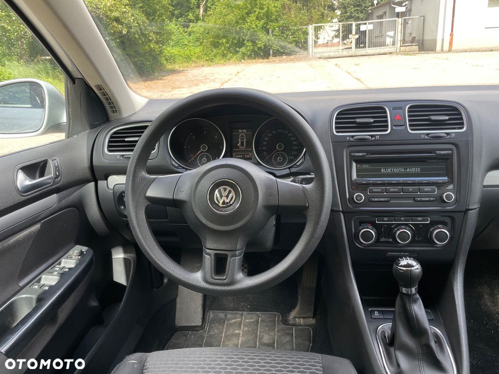 Volkswagen Golf 1.6 TDI BMT Comfortline - 11