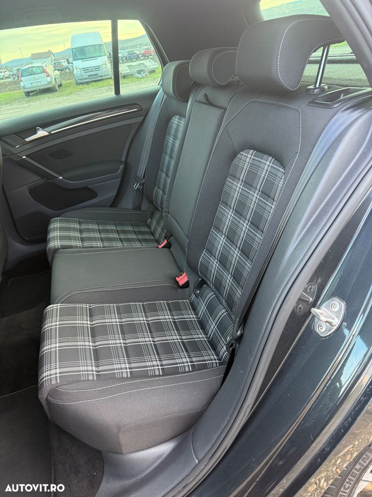 Volkswagen Golf GTD (BlueMotion Technology) DSG - 12