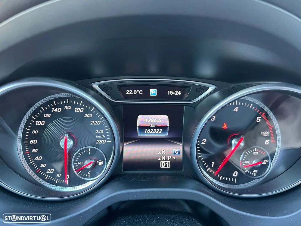 Mercedes-Benz CLA 220 d Shooting Brake AMG Line Aut. - 32
