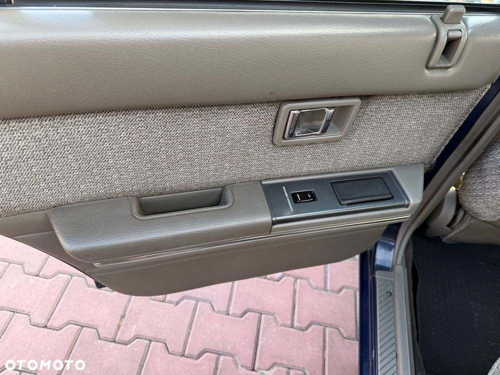 Nissan Laurel 2.8 GL D - 19