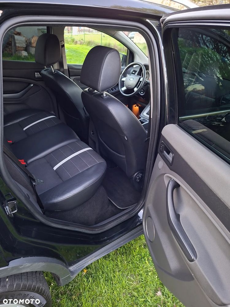 Ford Kuga 2.0 TDCi 4x4 Titanium - 17