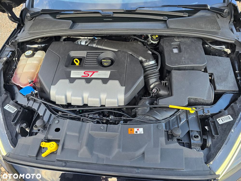 Ford Focus 2.0 EcoBoost ST mit Leder-Exclusiv-Paket - 33