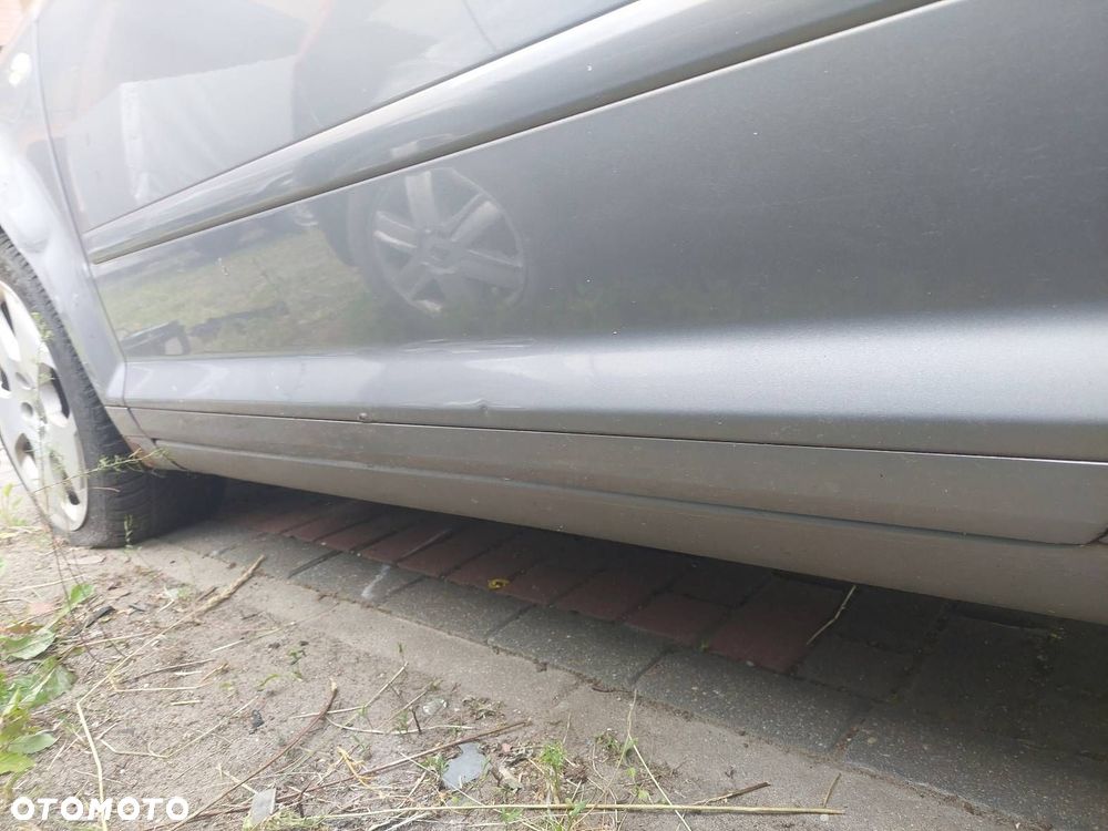 DRZWI KOMPLETNE LEWY PRZÓD 3D AUDI A3 8P HB 3D LY5H - 3