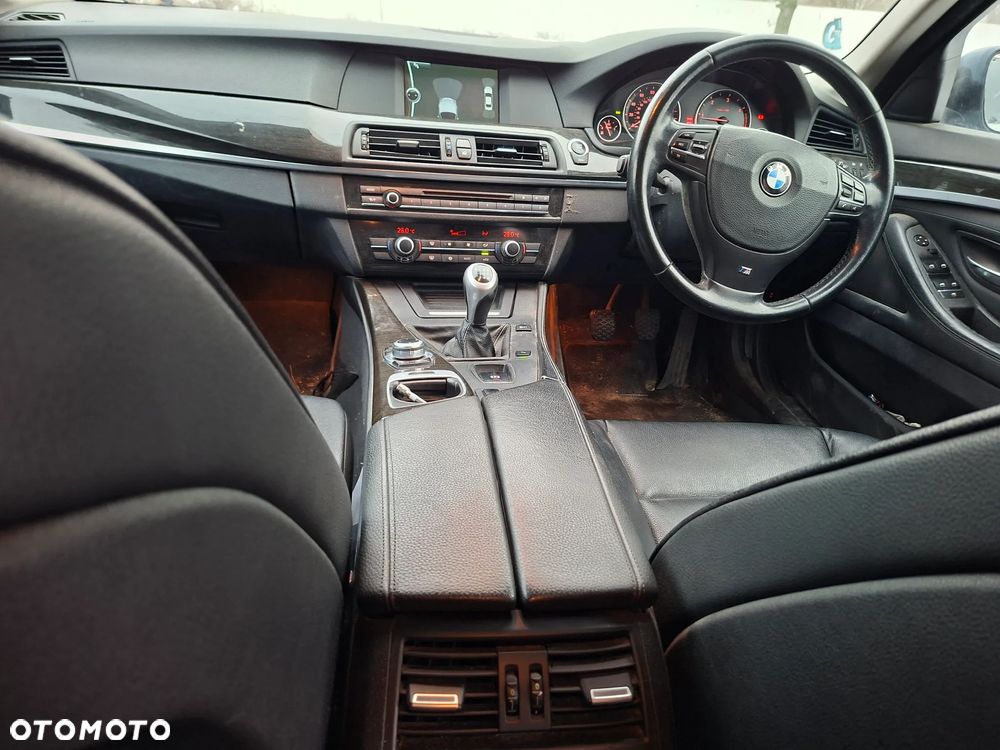 BMW Seria 5 520d - 5