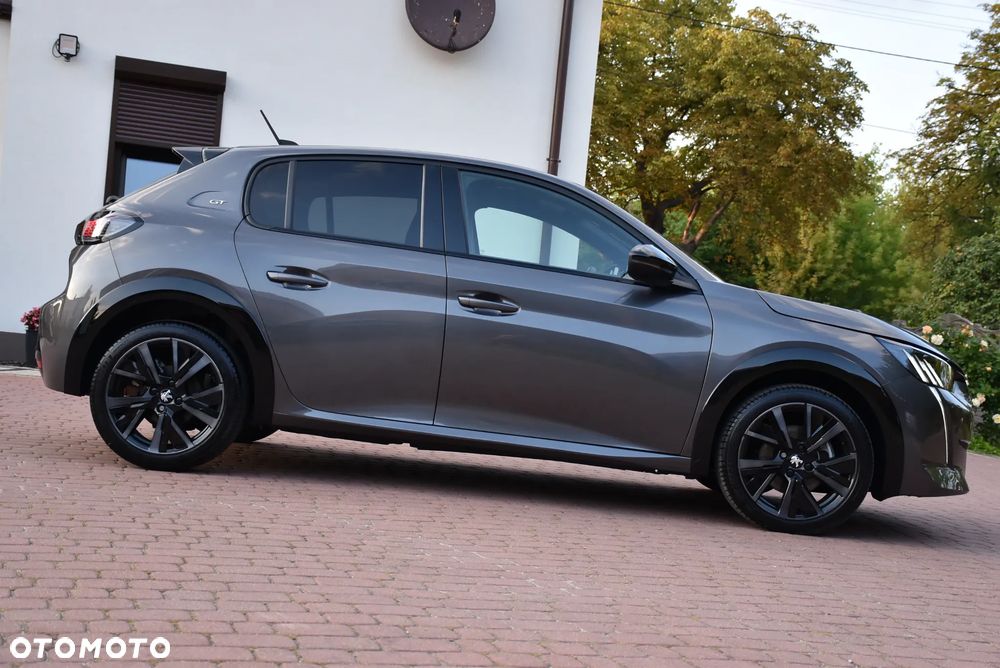 Peugeot 208 - 16