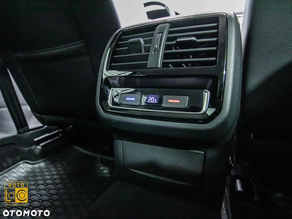Volkswagen Passat 2.0 TDI SCR DSG Highline - 26