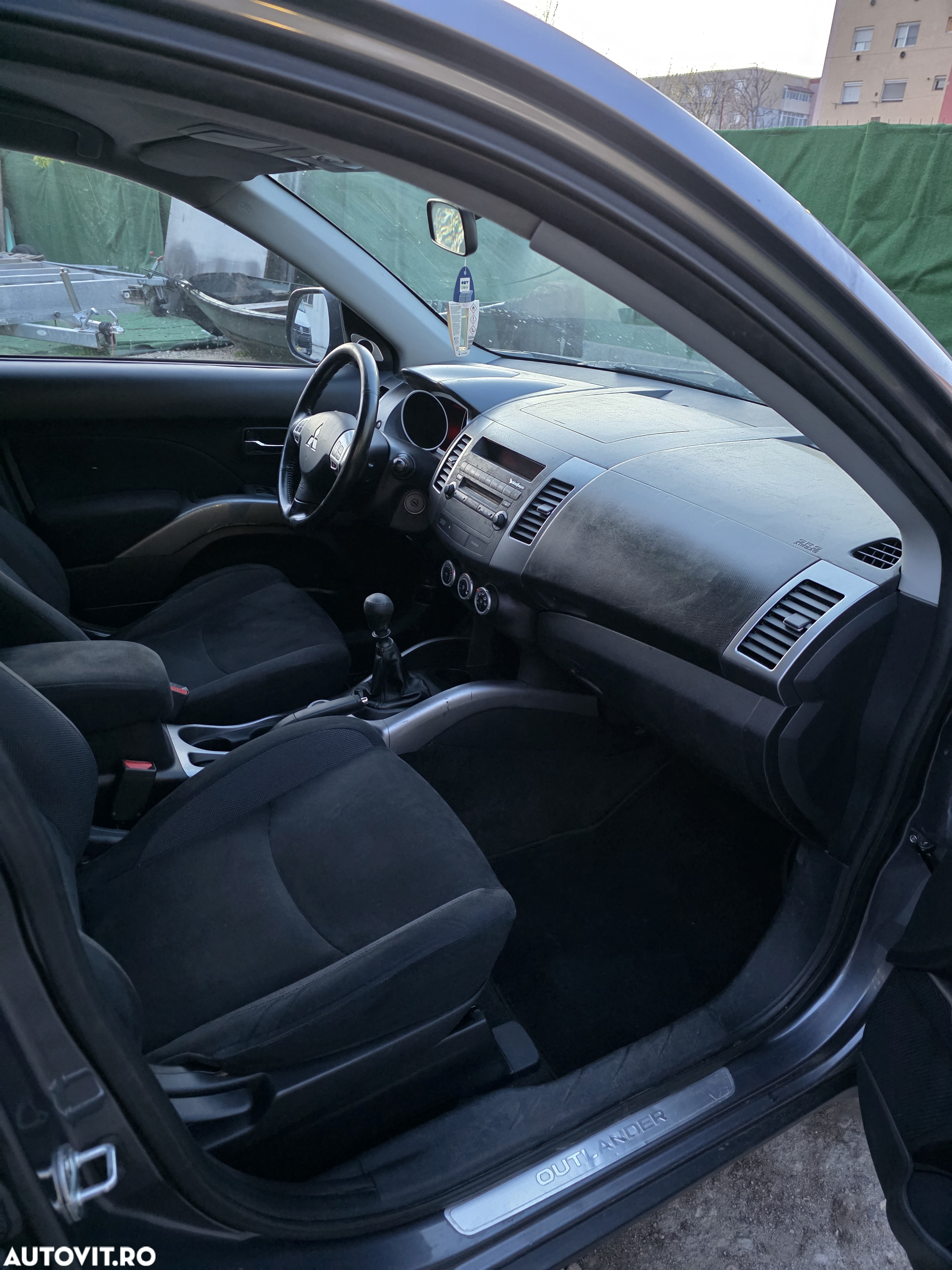 Mitsubishi Outlander 2.0 DI-D 4WD Instyle - 12
