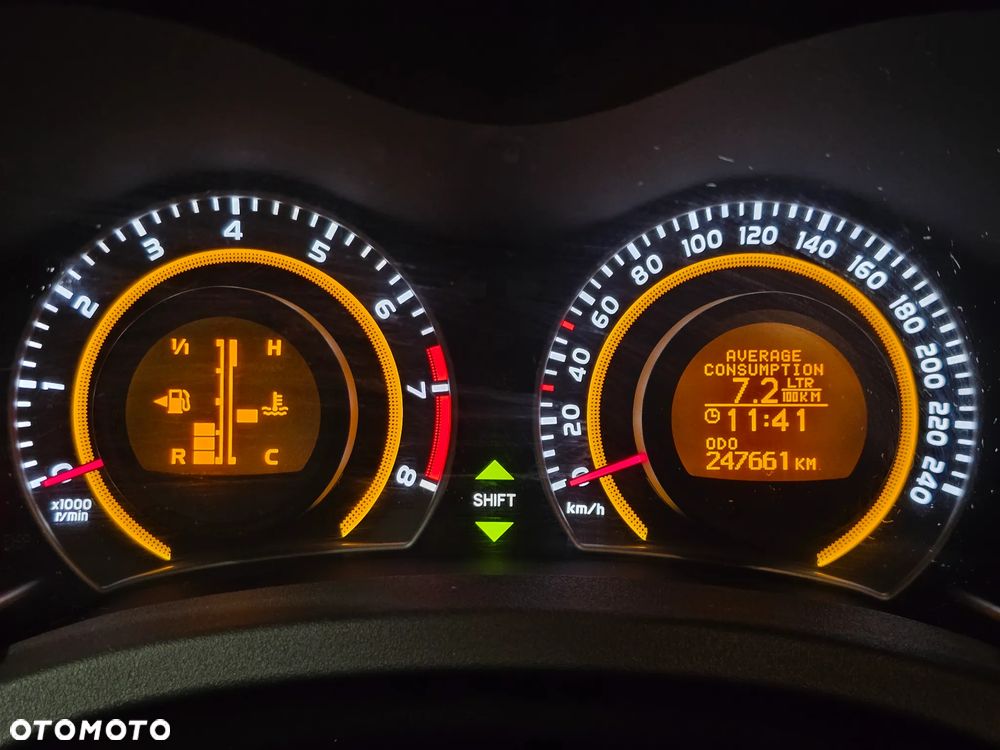 Toyota Auris 1.6 Premium - 18