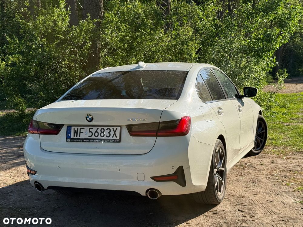 BMW Seria 3 320d MHEV Sport Line - 13