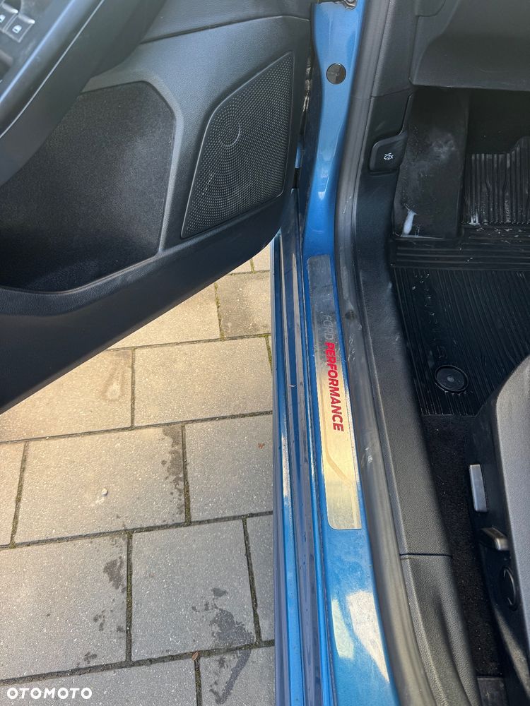 Ford Focus 2.3 EcoBoost ST - 35