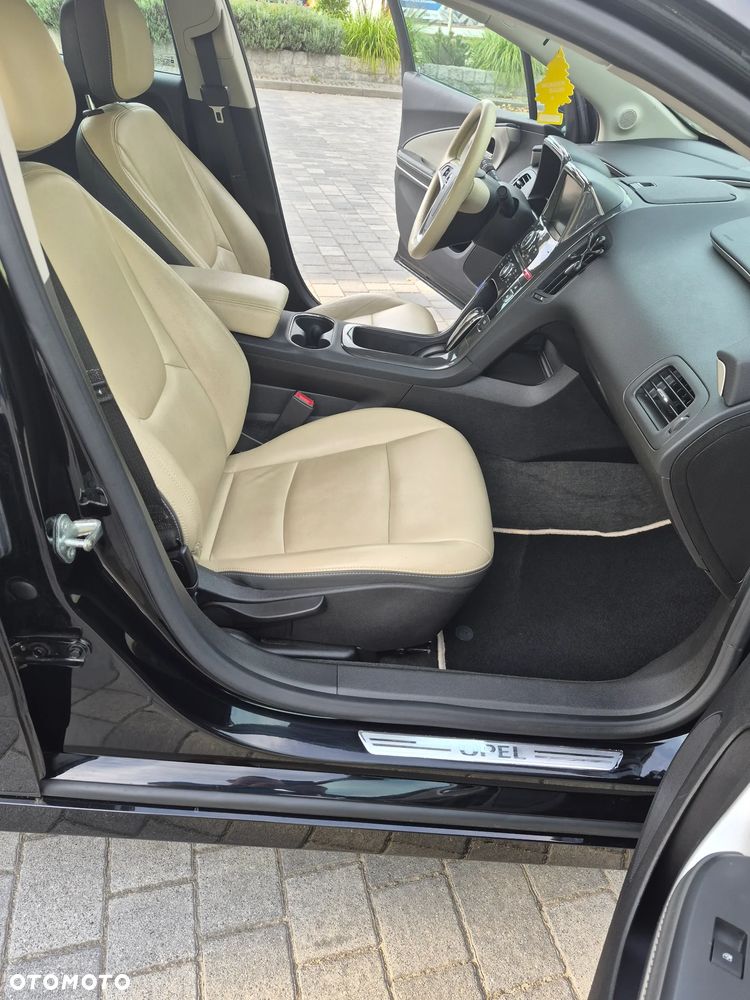 Opel Ampera - 29