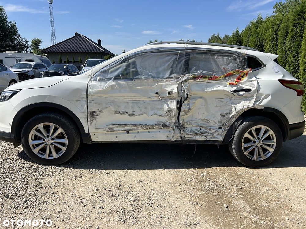 Nissan Qashqai 1.6 DCi 4x4 Tekna - 2
