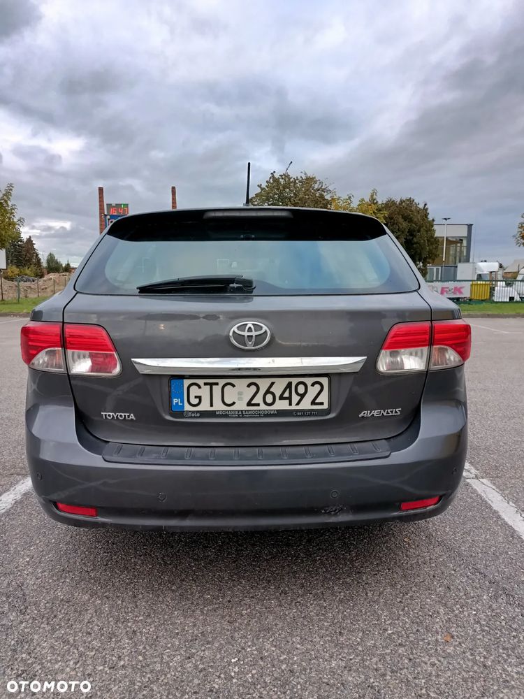 Toyota Avensis 1.8 Sol - 6