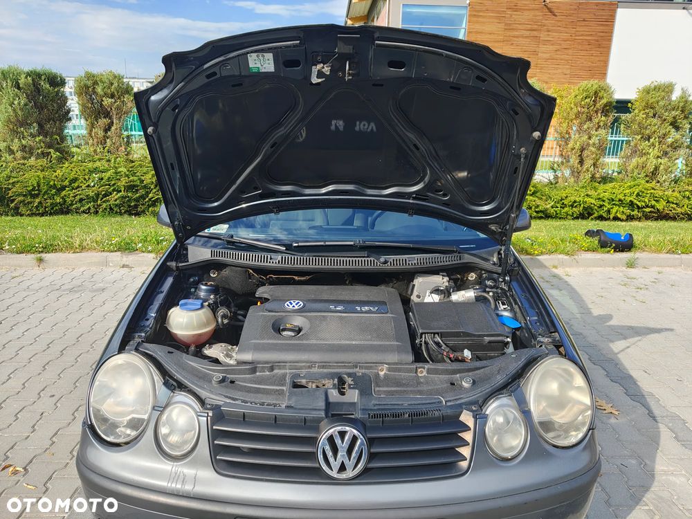 Volkswagen Polo 1.4 16V Comfortline - 10