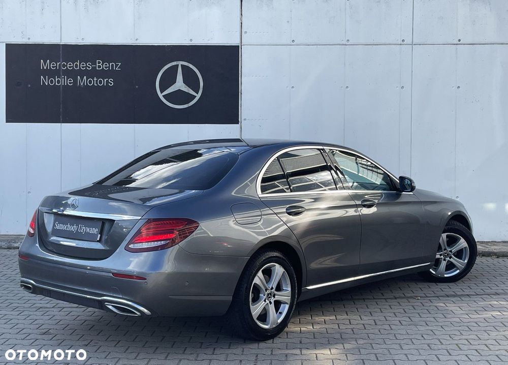 Mercedes-Benz Klasa E 220 d Business Edition 9G-TRONIC - 4