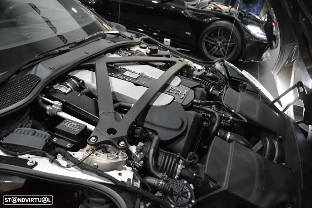 Aston Martin DBS Coupe Superleggera - 60