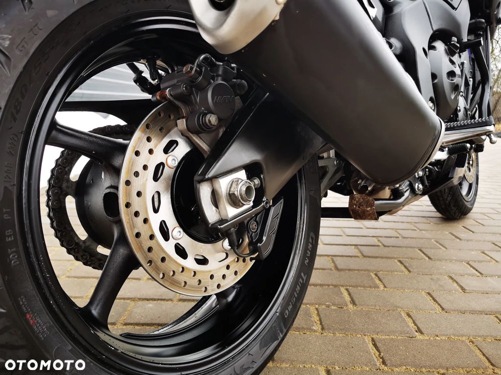 Yamaha FZ8 - 22