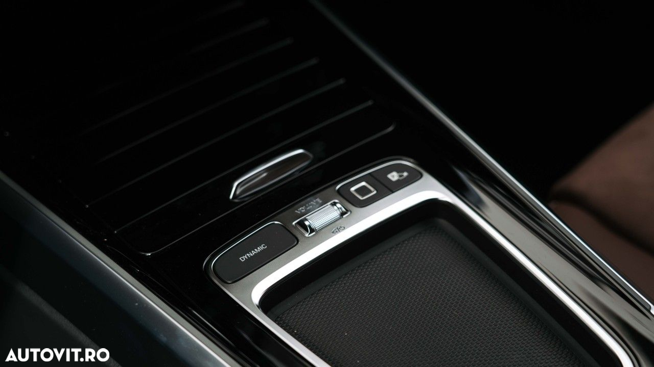 Mercedes-Benz GLB - 22