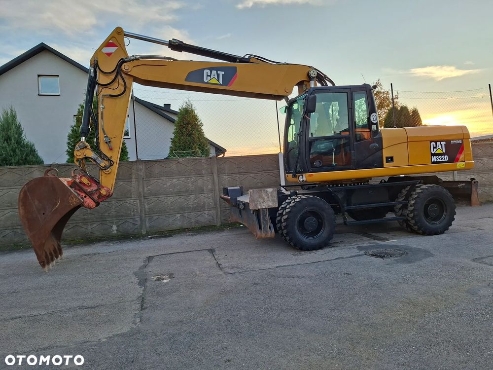 Caterpillar CAT M 322 D - 2