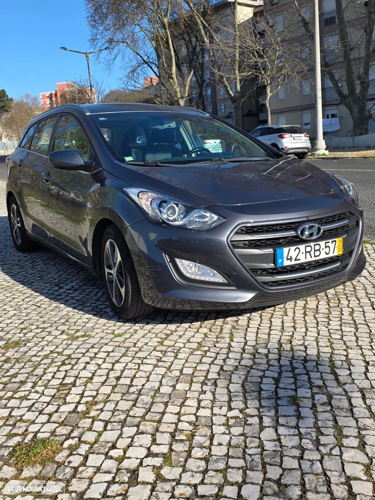 Hyundai i30 CW - 14