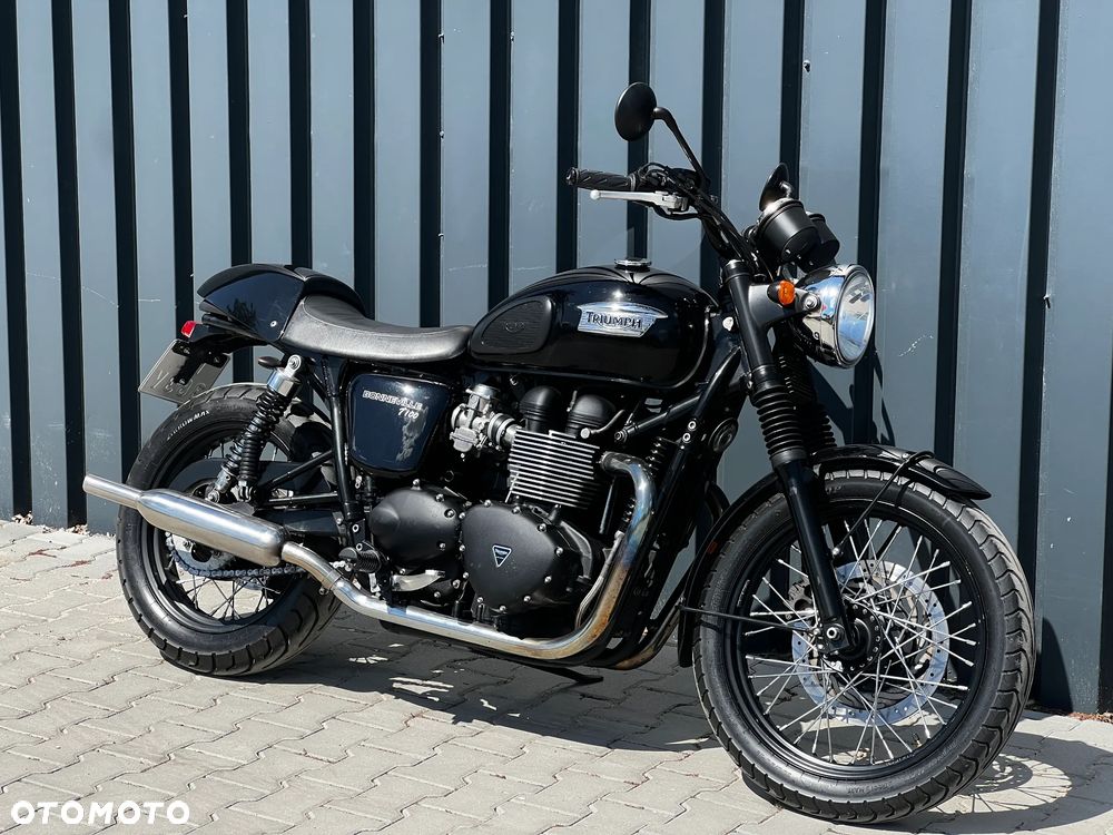 Triumph Bonneville - 4