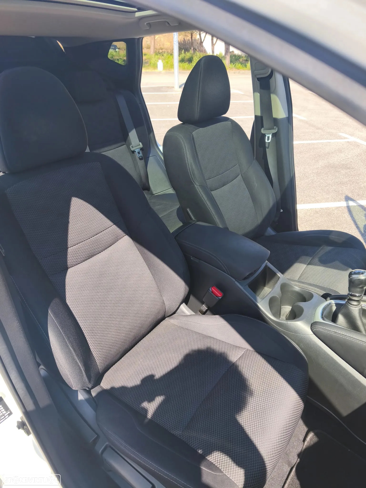 Nissan Qashqai 1.2 DIG-T N-Connecta 18 - 13