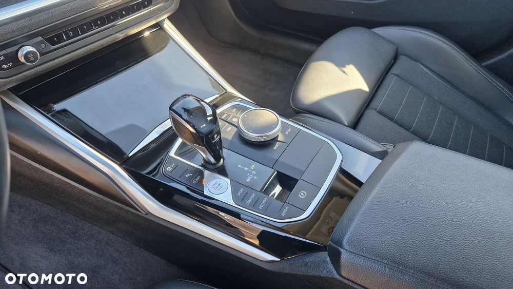 BMW Seria 3 320i GPF Sport - 19