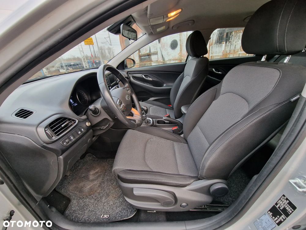 Hyundai i30 1.4 Comfort - 13