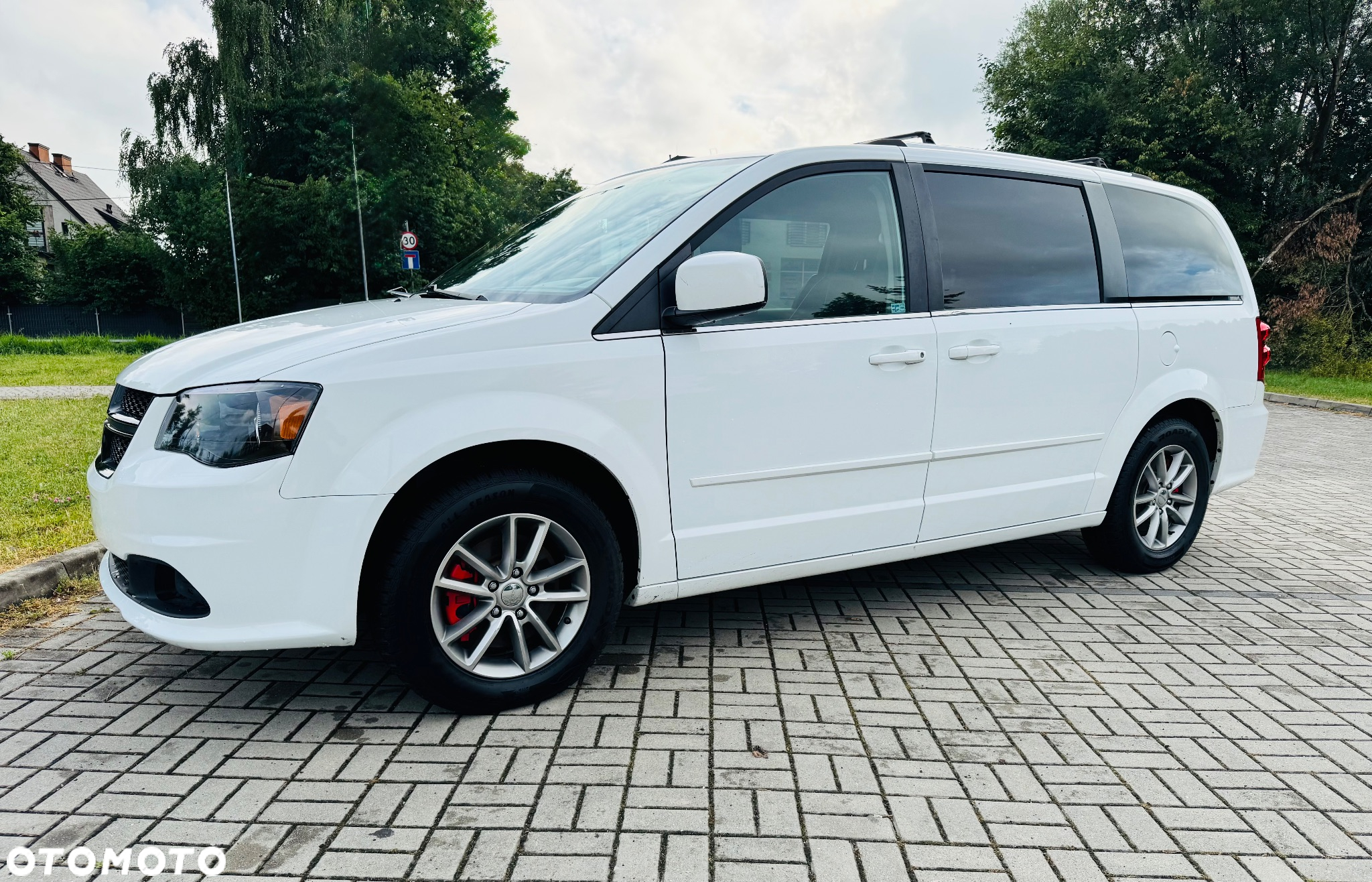 Dodge Grand Caravan 3.6 R/T - 8