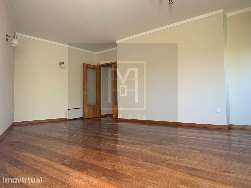 APARTAMENTO T2 | VARANDA | LUGAR GARAGEM | RAMALDE | PORTO - Grande imagem: 4/21