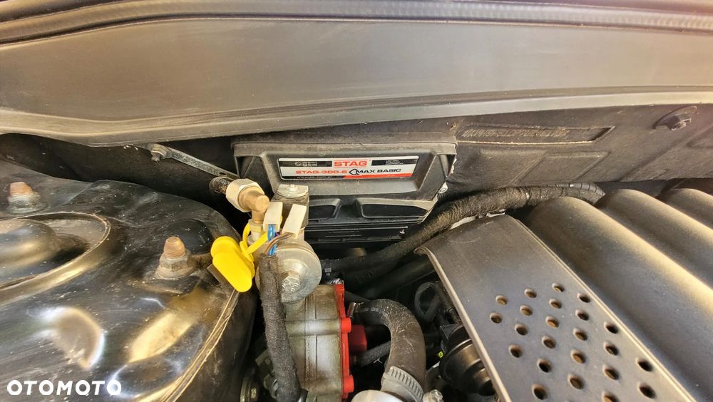 Hyundai Santa Fe 2.7 V6 2WD GLS - 26