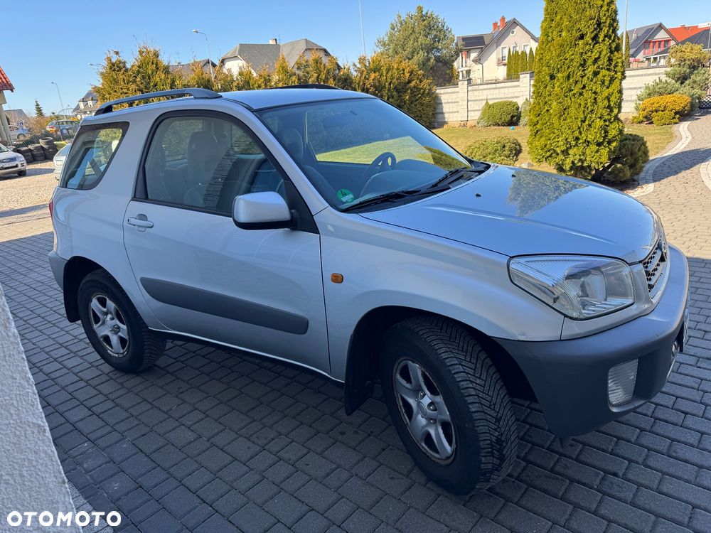 Toyota RAV4 - 10