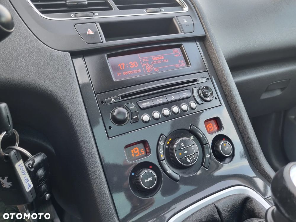 Peugeot 5008 1.6 HDi Premium - 18