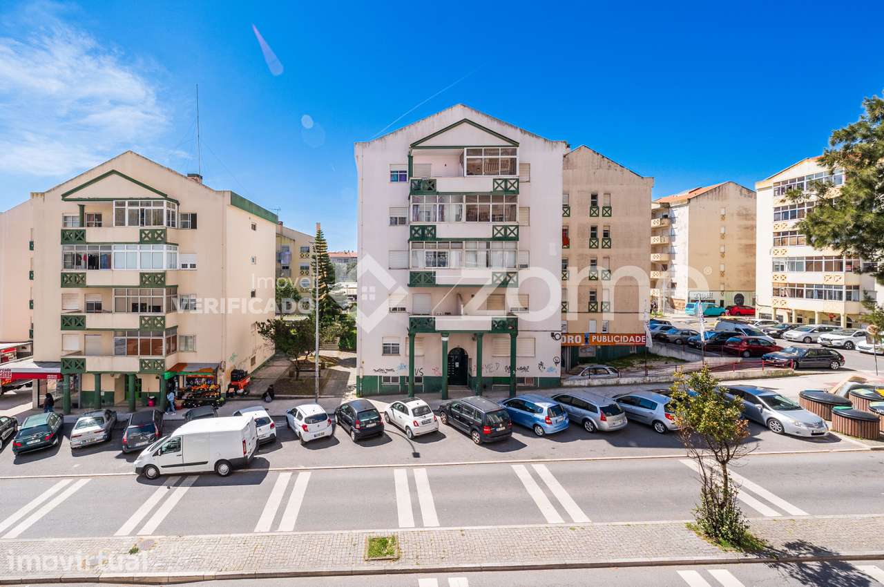 Apartamento T2 na Tapada das Mercês - Grande imagem: 4/39